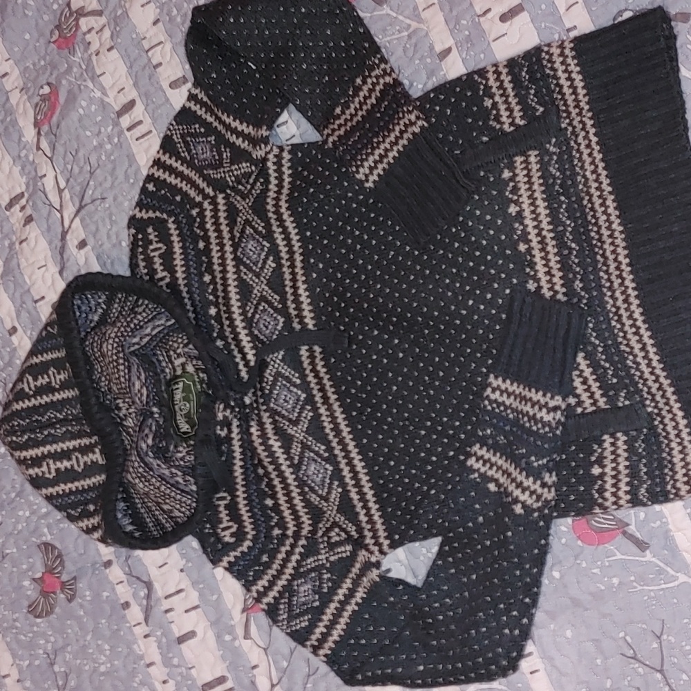 American Eagle Sweater